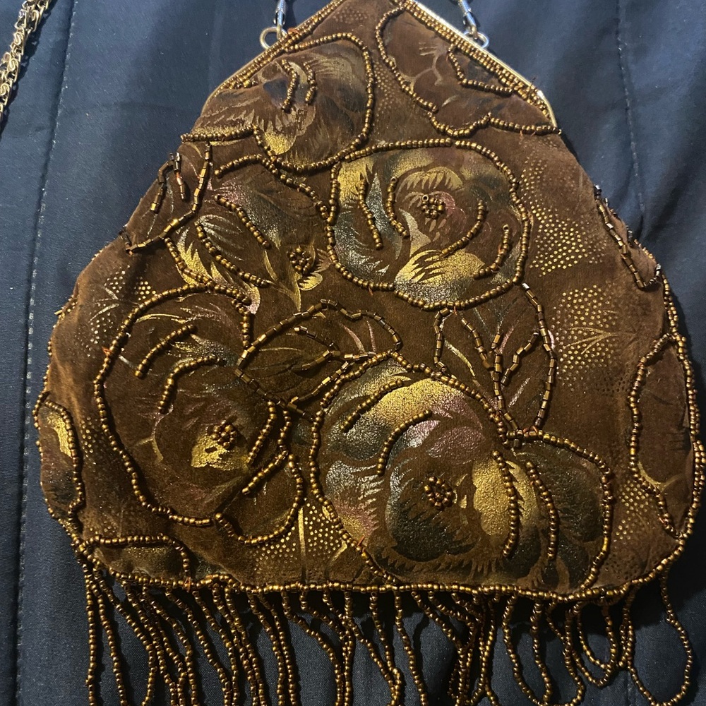 Elegant Gold Floral Evening Bag - Picture 3 of 8
